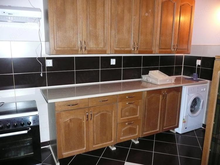 Apartament cu 3 camere semidecomandat în Ultracentral