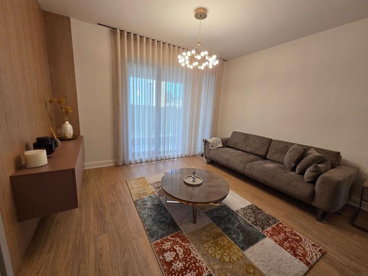 Apartament cu 2 camere semidecomandat în Chitila