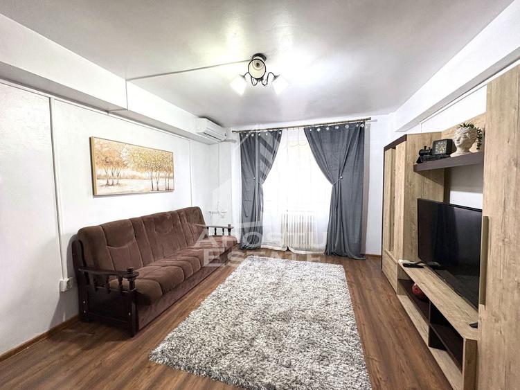 Apartament cu 2 camere decomandat, mobilat în Ultracentral