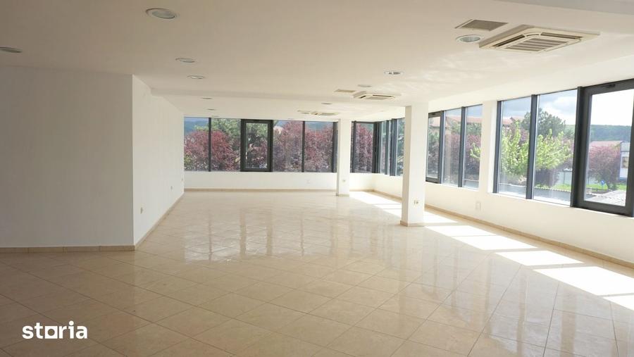 DE INCHIRIAT- SPATIU COMERCIAL 140 MP - 4