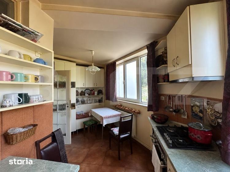 Casă cu 6 camere cu Teren 2036 Mp în Bercu Roșu