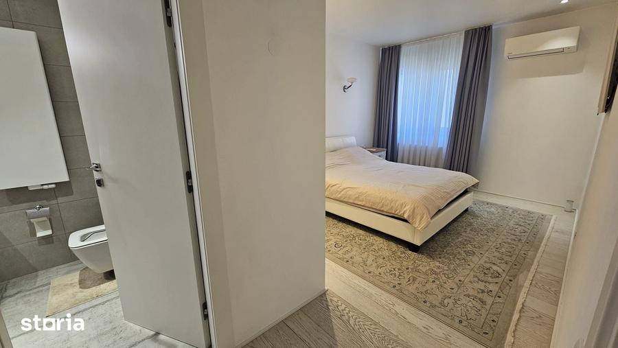 Apartament cu 4 camere în Central