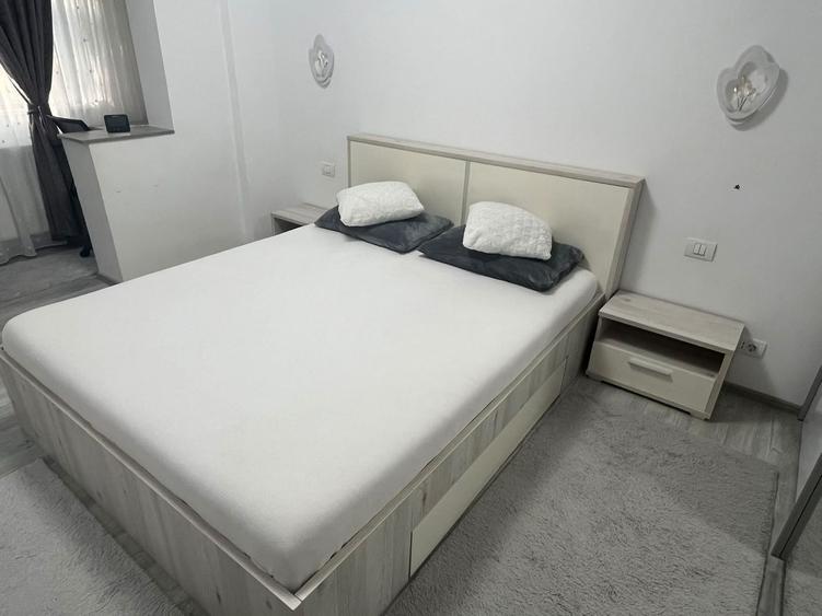 Apartament cu 3 camere, mobilat în Telegrafului