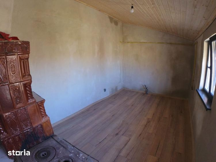 Casă cu 4 camere cu Teren 1770 Mp în Ciorani