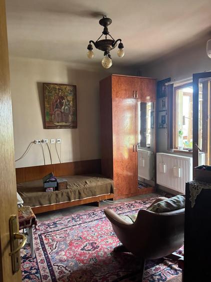 Casă cu 5 camere cu Teren 114 Mp în Vatra Luminoasă
