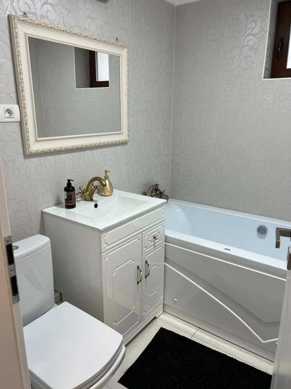Apartament cu 3 camere decomandat în Gorjului