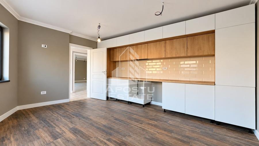 Casă individuală cu 4 camere cu Teren 1508 Mp în Berini