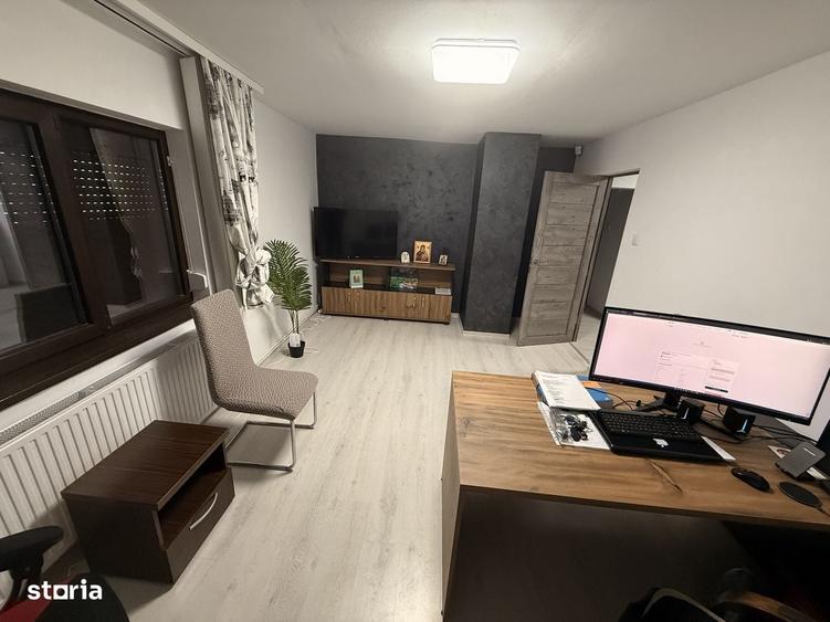Apartament cu 4 camere în Micro 3