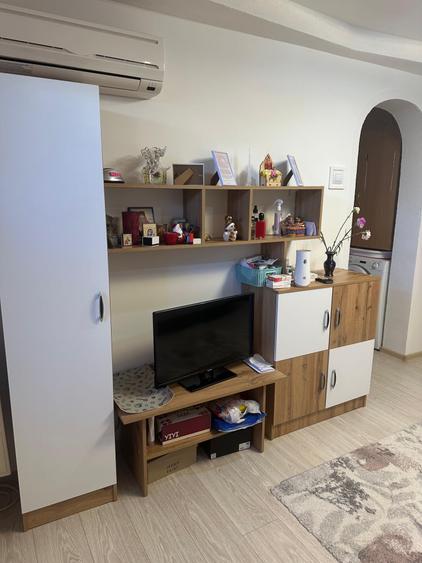 Apartament cu 2 camere decomandat în Piața