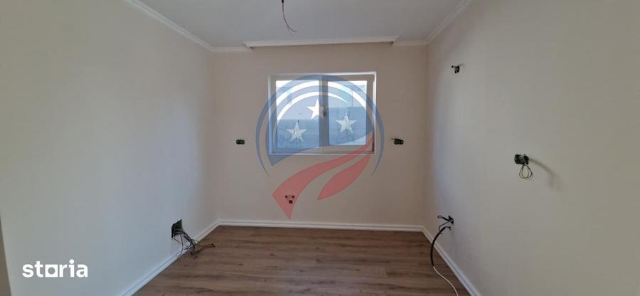 Casă cu 4 camere cu Teren 480 Mp în Malu Mare