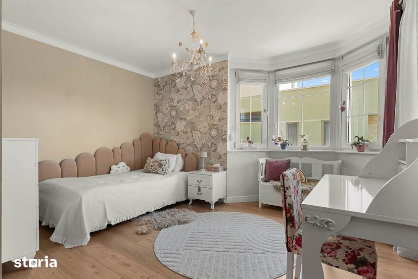 Casă cu 6 camere cu Teren 536 Mp în Iris