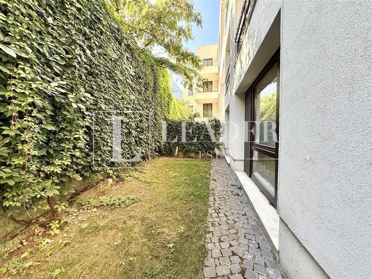Apartament cu 3 camere decomandat, mobilat în Universitate