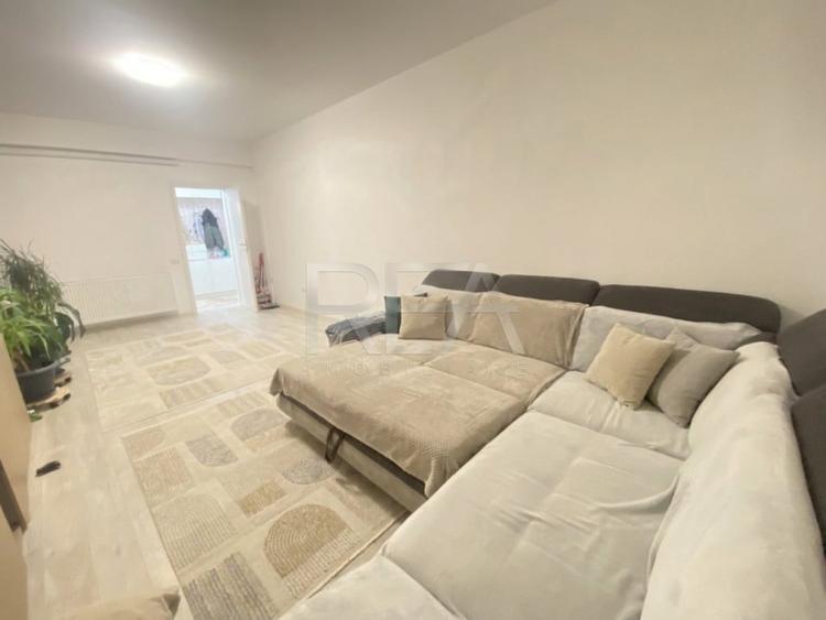 Apartament cu 4 camere decomandat, mobilat în Rahova