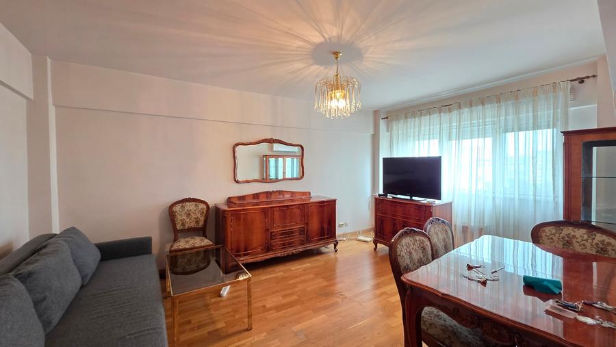 Apartament cu 2 camere decomandat în Titulescu