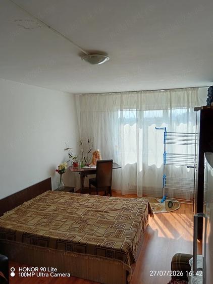 Apartament cu 2 camere nedecomandat în Mihai Bravu