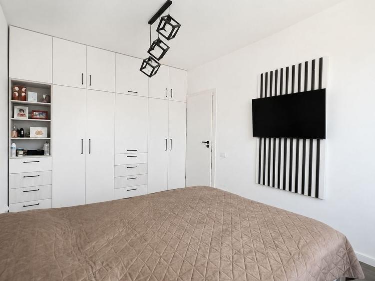 Apartament cu 2 camere semidecomandat, mobilat în Florești