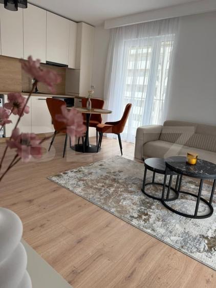 Apartament cu 3 camere semidecomandat, mobilat în Florești — fotografia 3