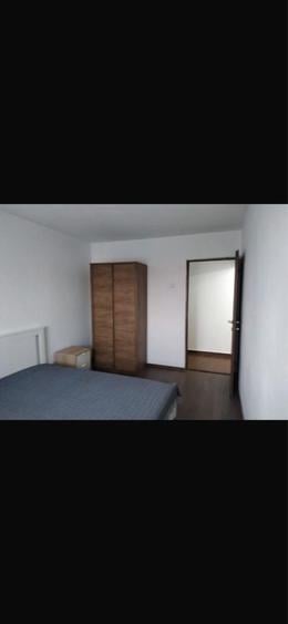 Apartament cu 3 camere decomandat în Obor