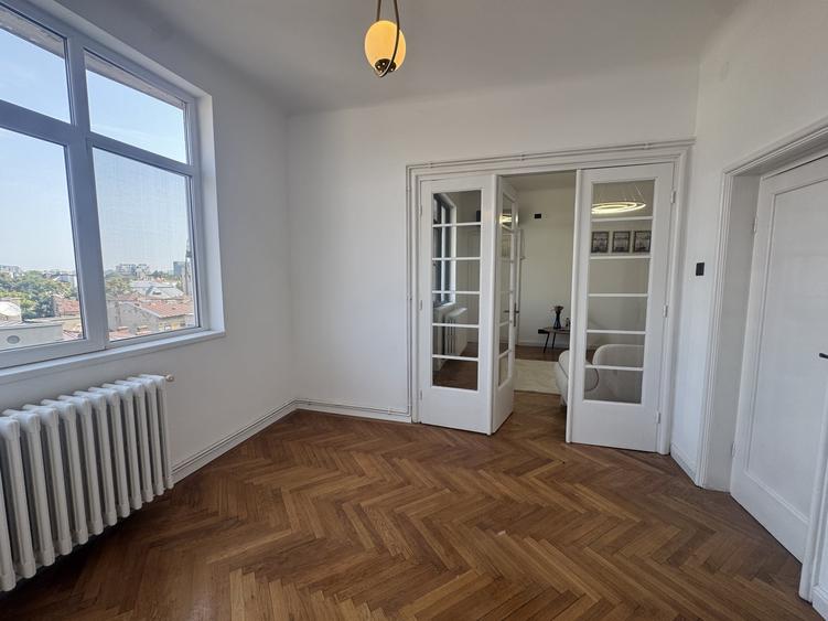 Apartament cu 3 camere semidecomandat în Rosetti