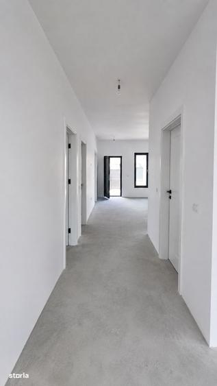 Casă cu 4 camere cu Teren 350 Mp în Central