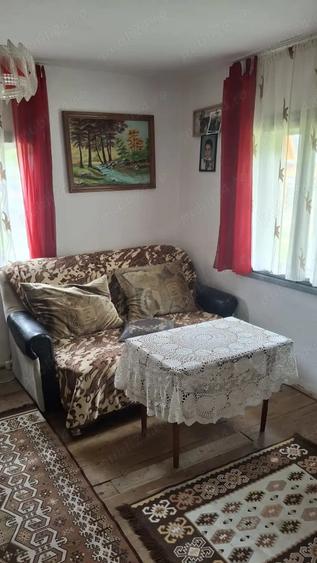 Casă cu 3 camere cu Teren 1525 Mp în Tarcău