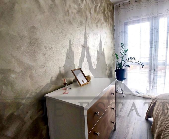 Duplex cu 4 camere cu Canalizare în Sânpetru