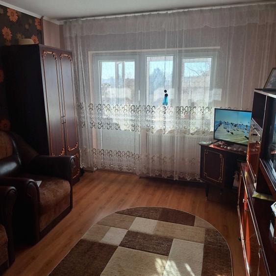 Apartament cu 2 camere decomandat în Exterior Vest