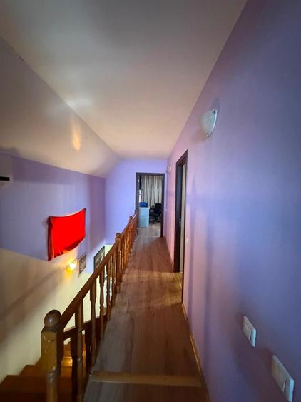 Casă cu 4 camere în Exterior Vest