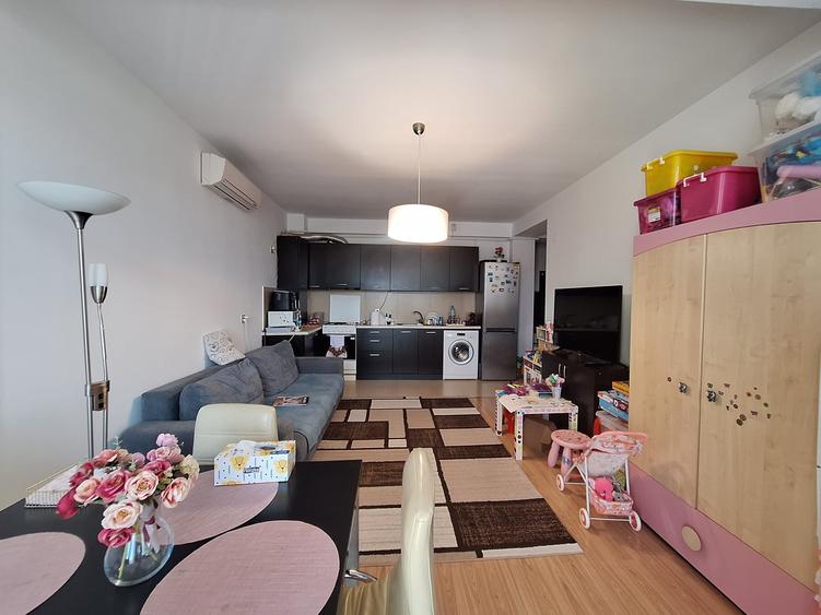 Apartament cu 2 camere decomandat, mobilat în Fratelia