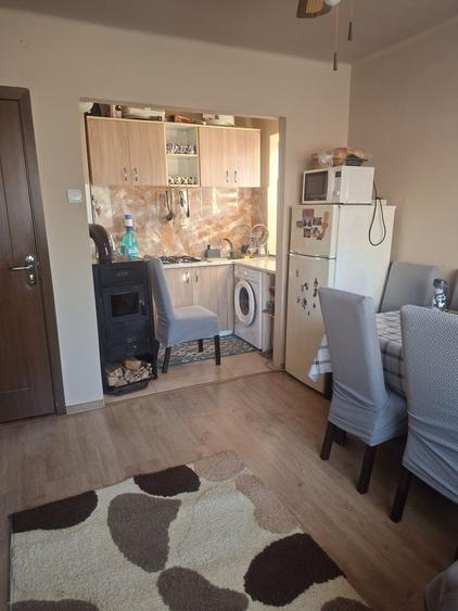 Apartament cu 3 camere decomandat în Beliș