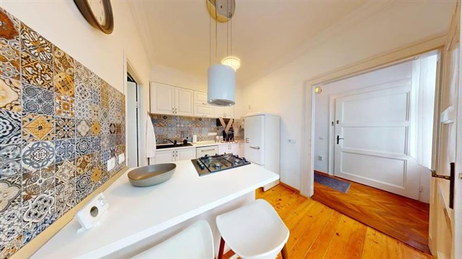 Apartament cu 3 camere semidecomandat în Central