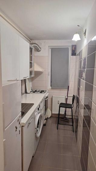 Garsonieră decomandată în Drumul Taberei