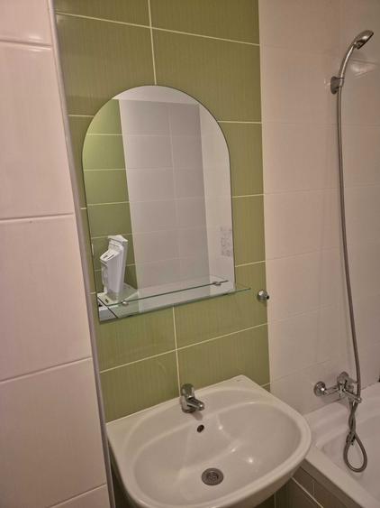 Apartament cu 2 camere semidecomandat în Lotrioara