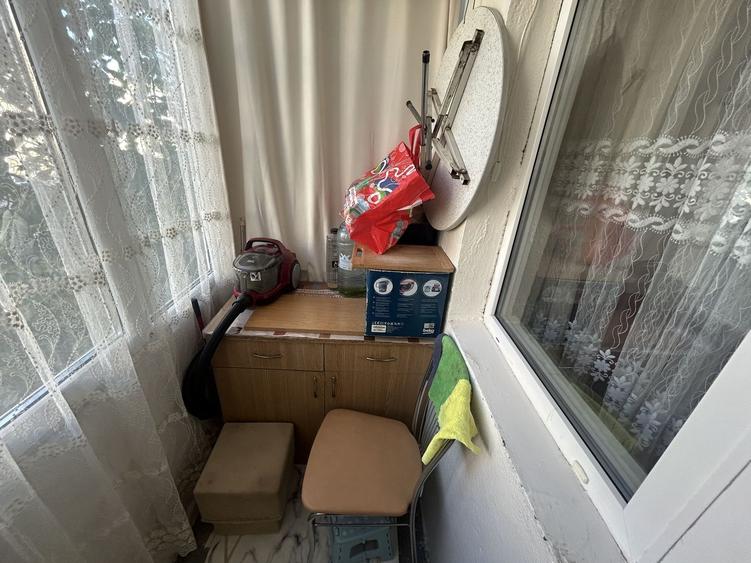 Apartament cu 3 camere nedecomandat, mobilat în Tomis Nord