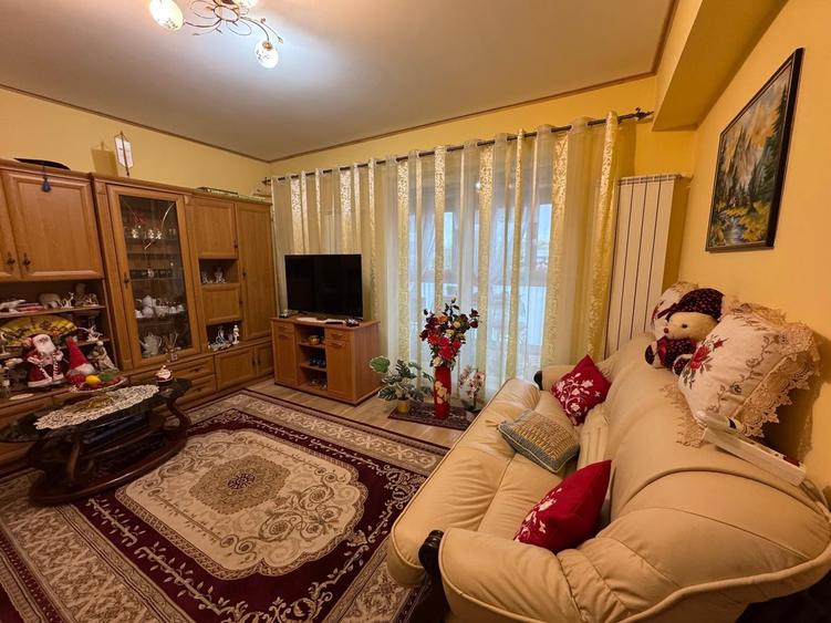 Apartament cu 3 camere decomandat în Ferdinand