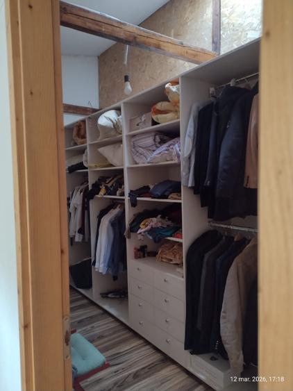 Apartament cu 4 camere decomandat în Cotroceni