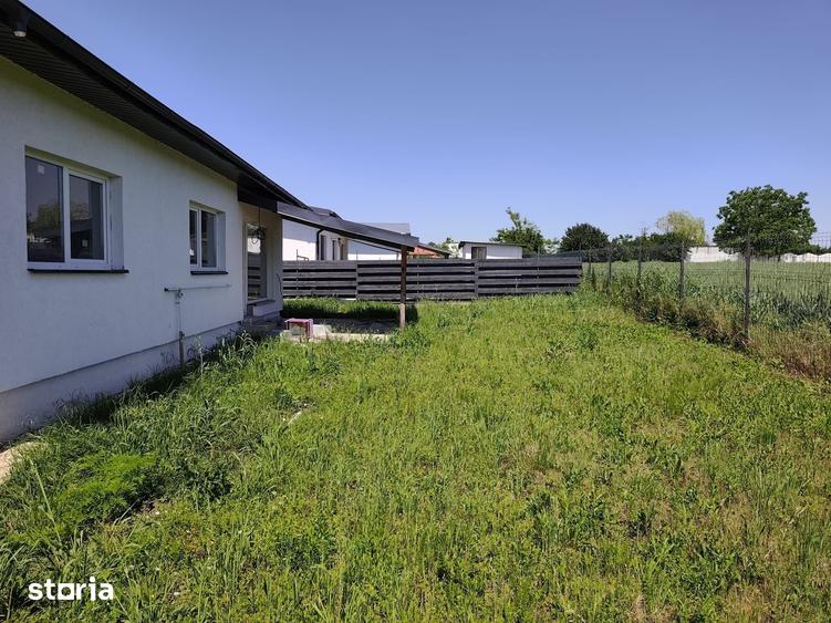 Casă cu 4 camere cu Teren 399 Mp în Crevedia