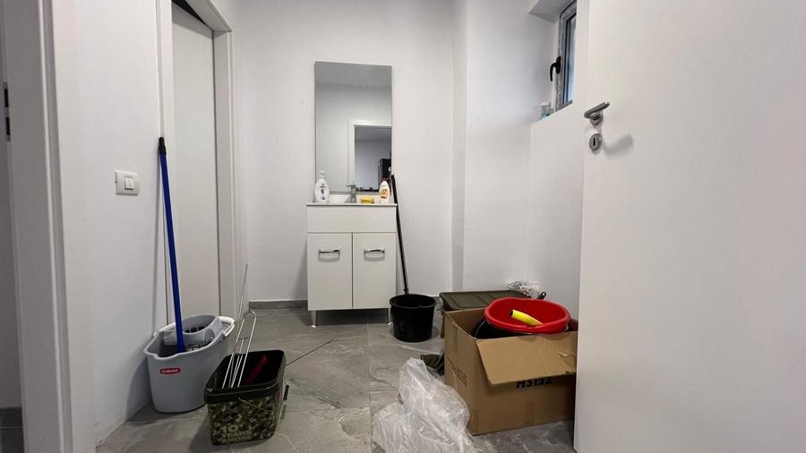 Spațiu comercial, de 140 mp, în Prelungirea Ghencea