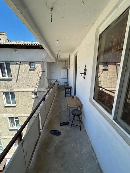 Apartament cu 4 camere decomandat în Bicaz