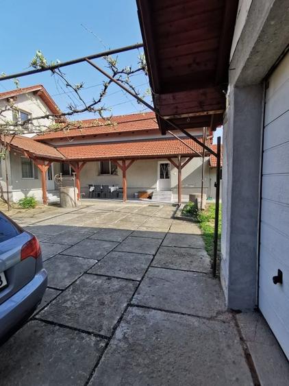 Casă cu 4 camere în Băbești
