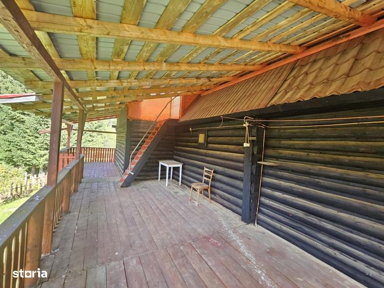 Casă cu 4 camere cu Teren 1685 Mp în Mărișel