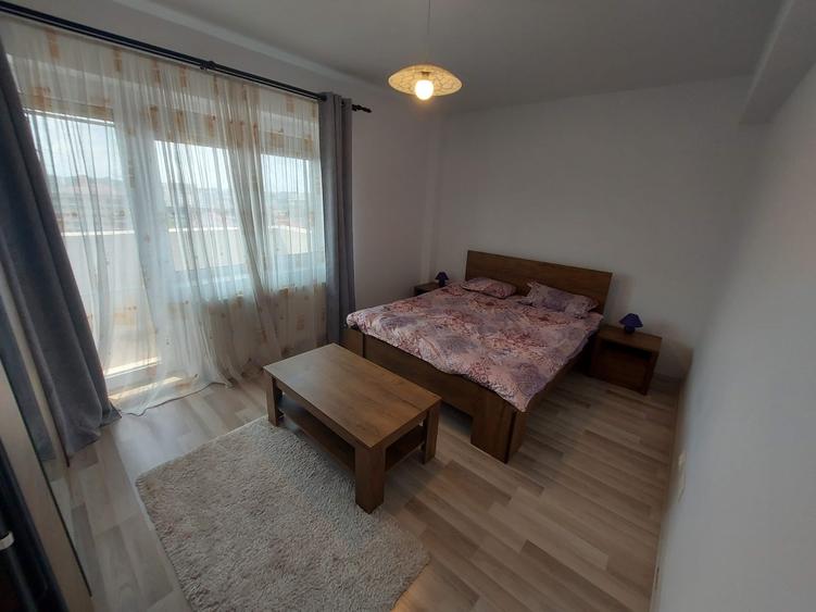 Apartament cu 2 camere decomandat în Păcii