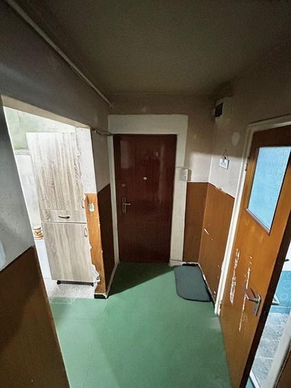 Apartament cu 2 camere decomandat în Titan