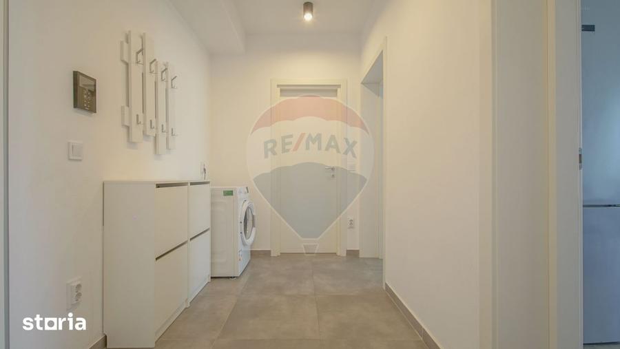 Apartament cu 2 camere decomandat, mobilat în Tractorul