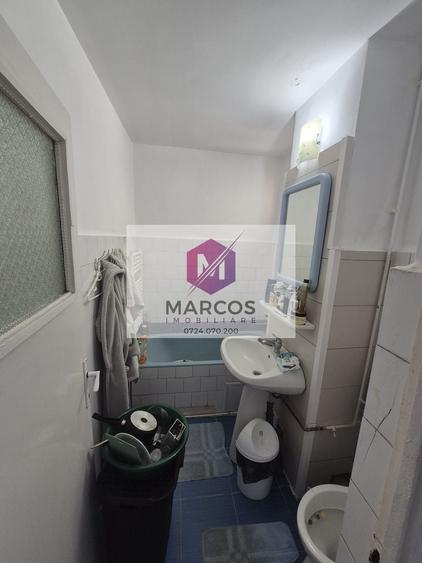 Garsonieră decomandată în Central