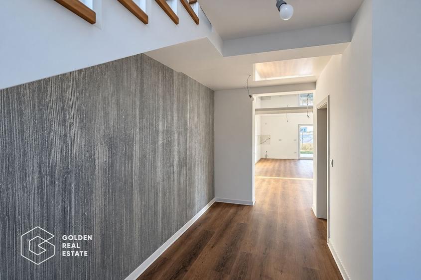 Duplex cu 4 camere cu Canalizare în Săcălaz