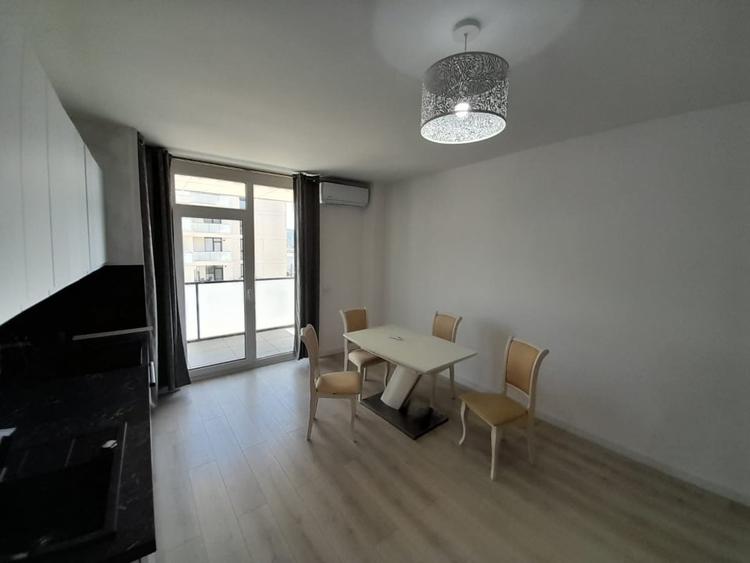 Apartament cu 2 camere decomandat, mobilat în Centura