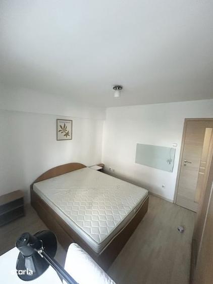 Apartament cu 3 camere decomandat în Tei