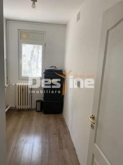 Garsonieră decomandată, mobilată în Berceni