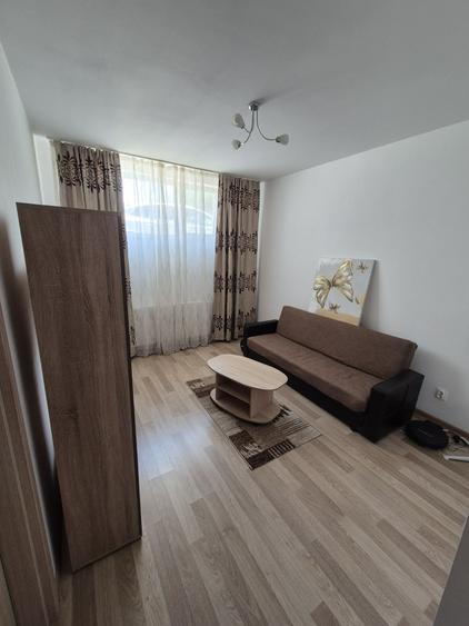 Inchiriez apartament cu gradina! - 2